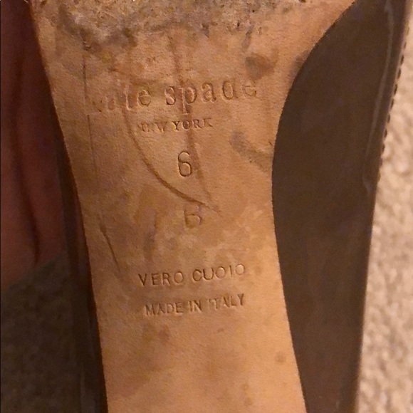 Like New! Kate Spade pumps with bows & block heels - Picture 2 of 6